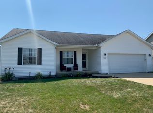203 Bryce Ln, Tolono, IL