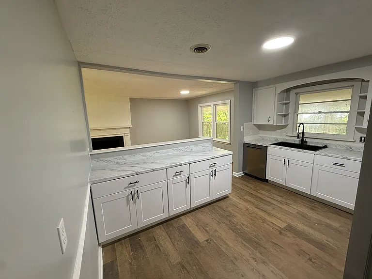 1108 Sunset Dr — Photo 16