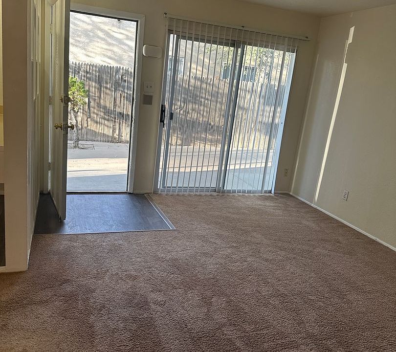1st image of 212 Vassar Dr SE #1