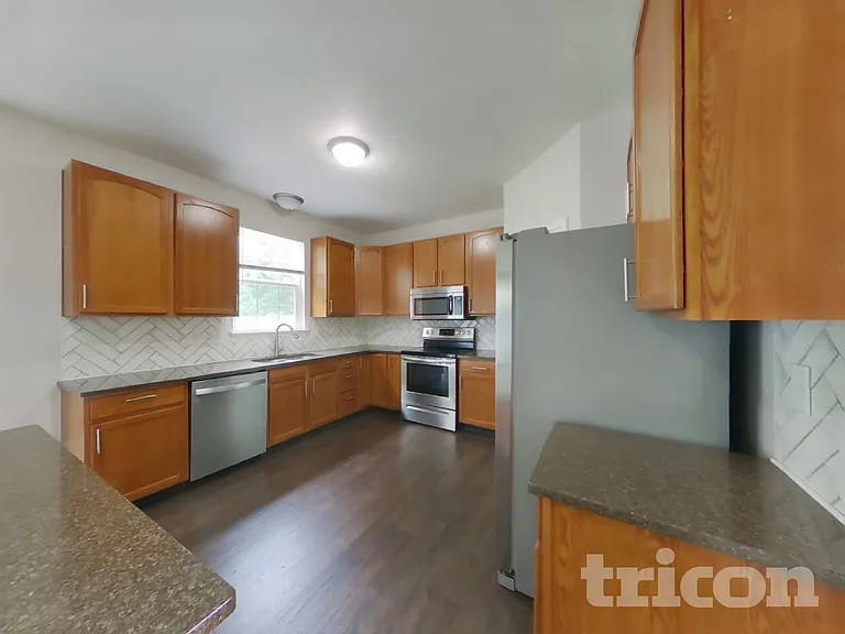 1032 Central Park Blvd S — Photo 7
