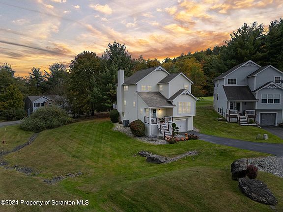 5th image of 240 Hawthorne Village Ct