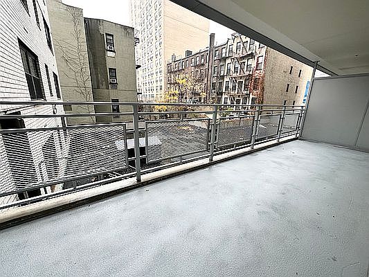 5th image of 305 E 86th St Front 2P