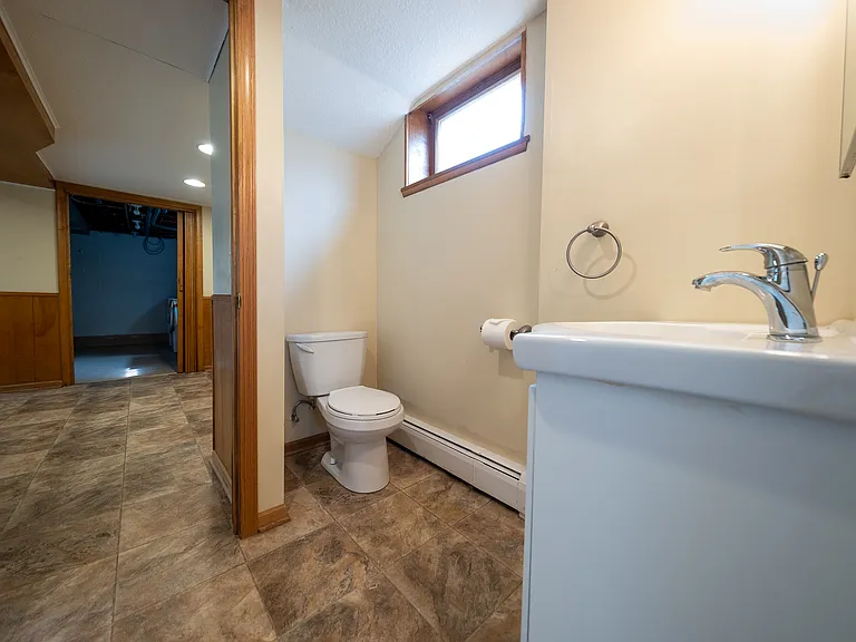 1140 Evergreen Ln N — Photo 24