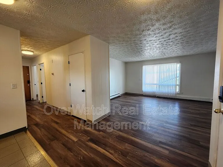3925 E 9th Ave #5 — Photo 3