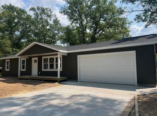 2463 Fam Lee Dr, Muskegon, MI 49442