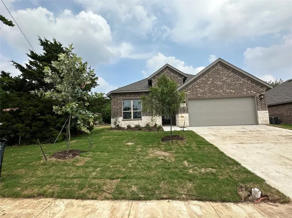 423 S 2nd St, Krum, TX 76249