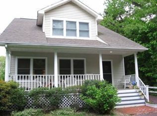 99 Bay Ave, Halesite, NY 11743