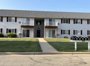 360 Sunset Rd APT 7, Columbus, WI 53925