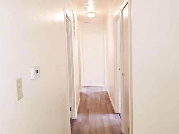 5th image of 806 S College St