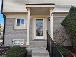 2280 Orchard Crest St, Shelby Township, MI 48317