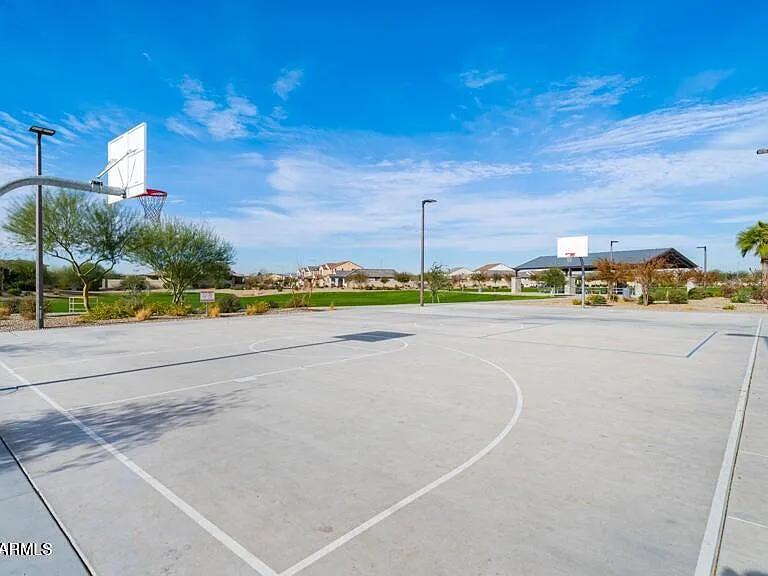 9022 W San Miguel Ave — Photo 32