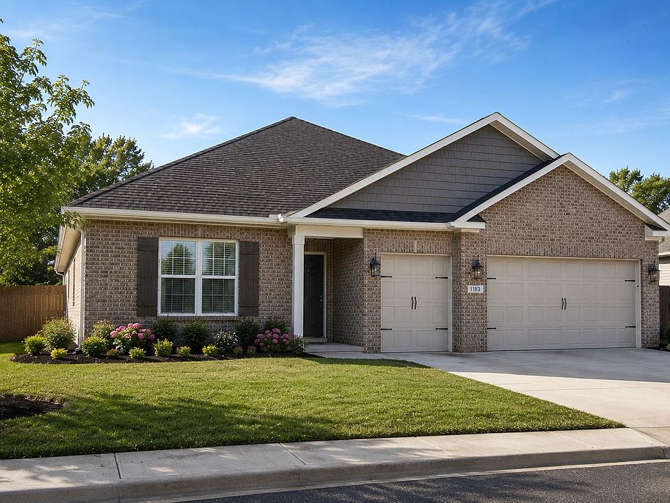 1st image of 560 Riverdale Dr