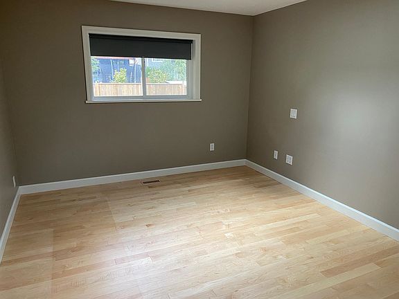 5th image of 1209 Crest Ct