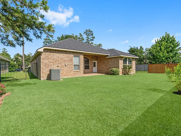 7 Fraiser Fir Pl — Photo 19