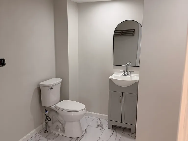 47 Vernon St E #1 — Photo 22