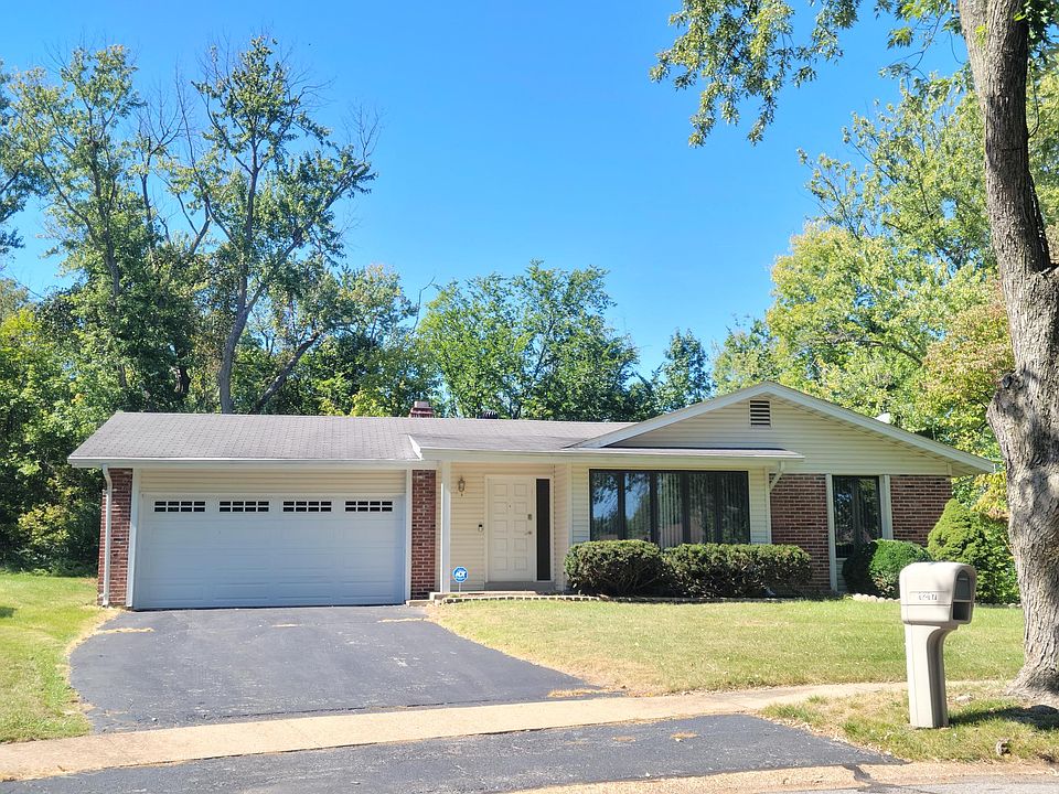 1st image of 1217 Whispering Pines Dr