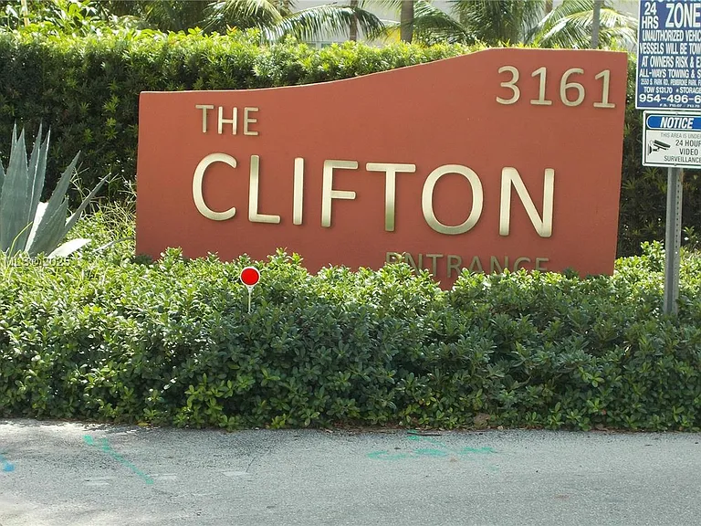 3161 S Ocean Dr #505 — Photo 2