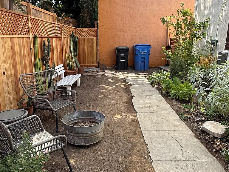 4241 Lincoln Ave — Photo 6