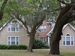 48 Dolphin Point Dr, Beaufort, SC 29907