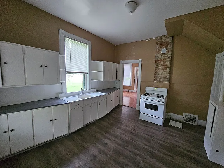 1812 NE Monroe St — Photo 9