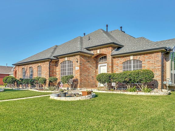 3rd image of 4213 Forestedge Dr