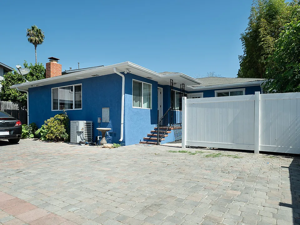 1416 1/2 Castillo St