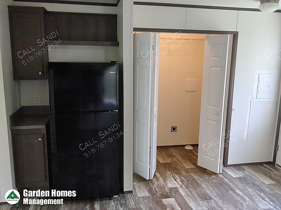 3rd image of 52 Edgewood Dr