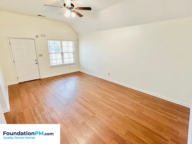 1314 Crosstown Ct — Photo 6