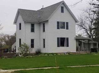 533 E Locust St, Lanark, IL 61046