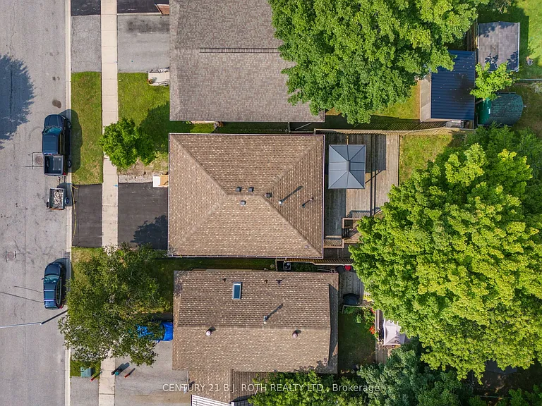 14 Christine Pl #LOWER — Photo 9