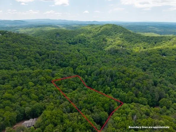 32 Oceola Dr, Ellijay, GA 30540