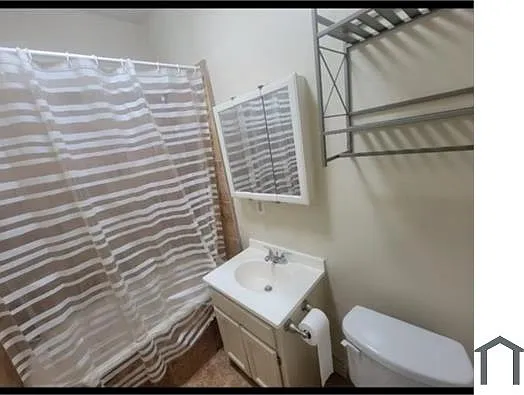 1635 S Burnside Ave — Photo 5