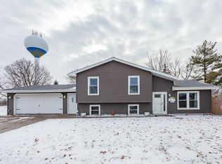 608 7th St, Maxwell, IA 50161