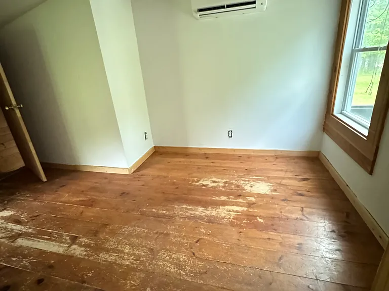 422 Mill Rd — Photo 12