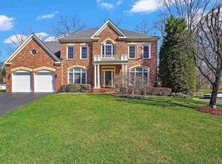 7366 Hunters Oak Ct, Springfield, VA 22150