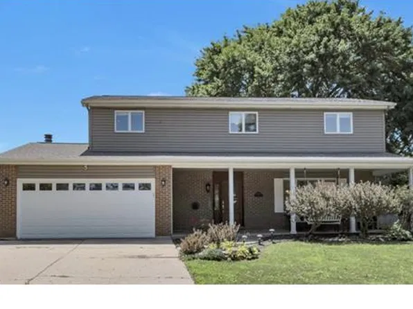 1007 Ranchwood Dr, Shorewood, IL 60404