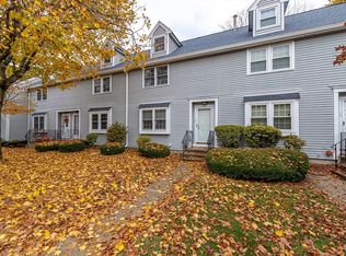 148 Flower Ln APT 14, Dracut, MA 01826