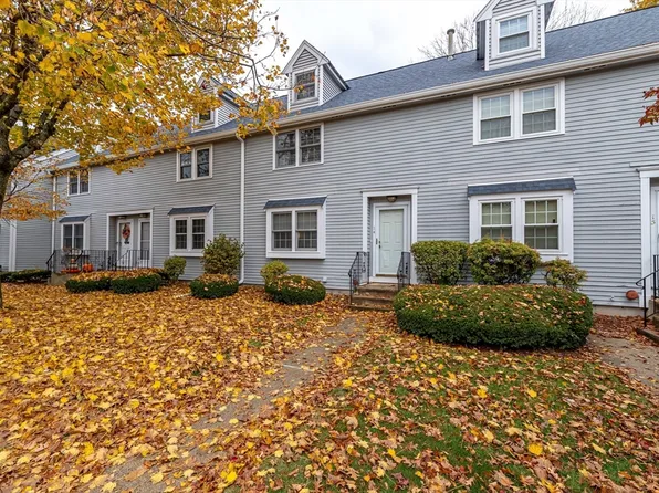 148 Flower Ln APT 14, Dracut, MA 01826