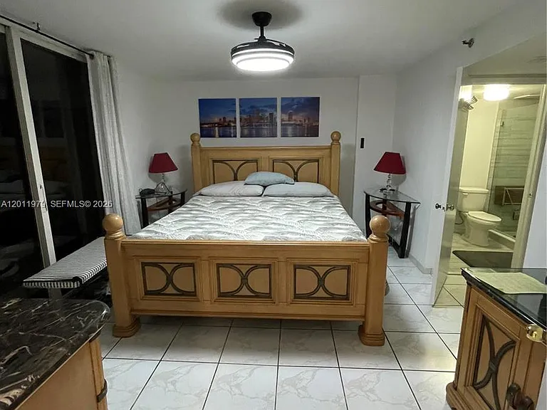 1621 Collins Ave #707 — Photo 8
