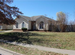1341 N Heritage Ave, Fayetteville, AR 72704