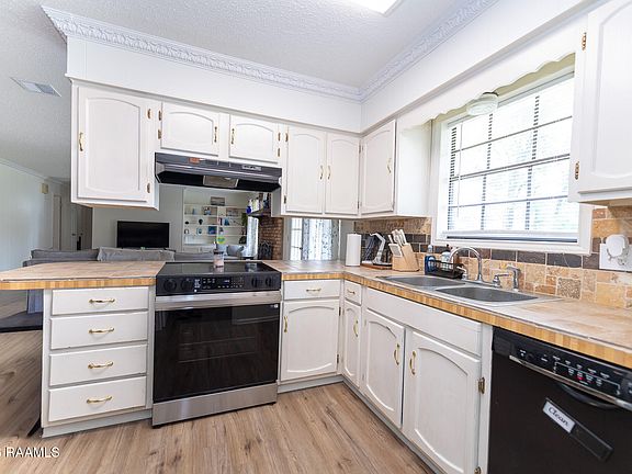 5th image of 142 Tanglewood Dr