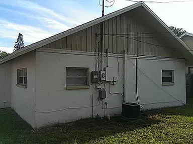 Building Photo - 1928 14th Ave S
