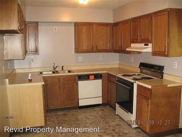2nd image of 2760 Cracklerose Dr