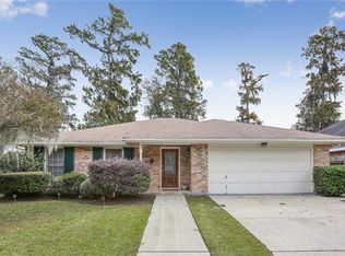98 Melrose Dr, Destrehan, LA 70047