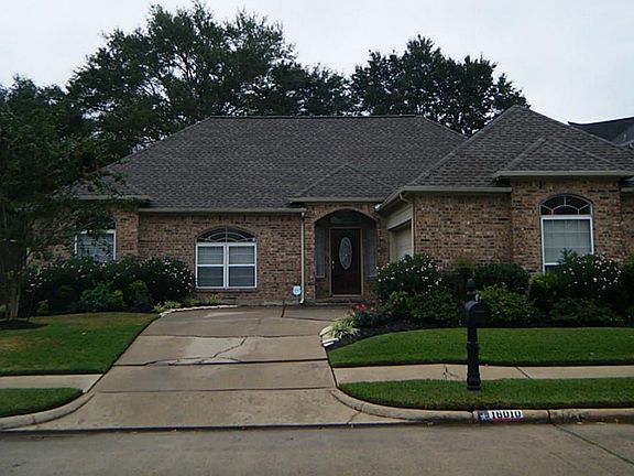 2nd image of 16010 Mountain Shadows Dr
