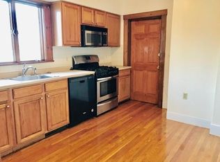 4 Harrington St #4, Newton, MA 02460