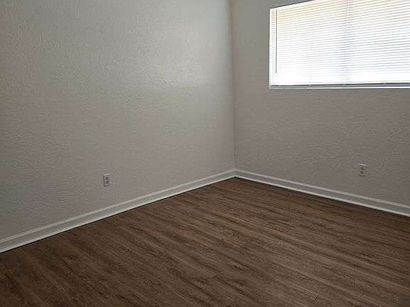 4th image of 206 S C St #B