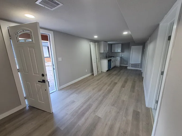 2209 Gano St #3 — Photo 14