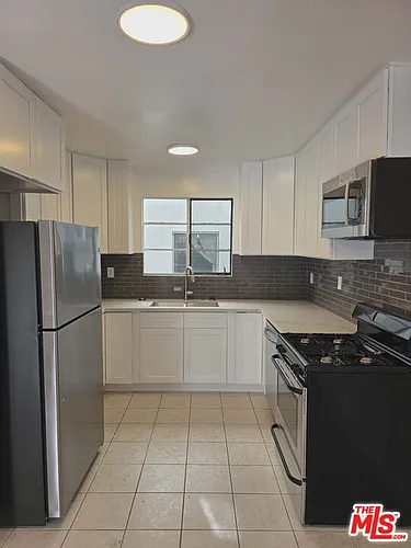 4233 Avocado St Photo 1