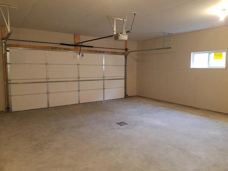 2077 12th St W — Photo 15